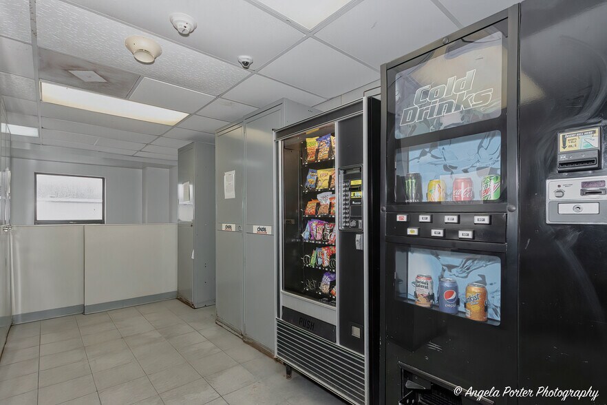 More Photos Of 947 Carney Ct, Antioch Industrial For Sale