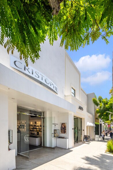More Photos Of 348 N Beverly Dr, Beverly Hills Storefront For Lease