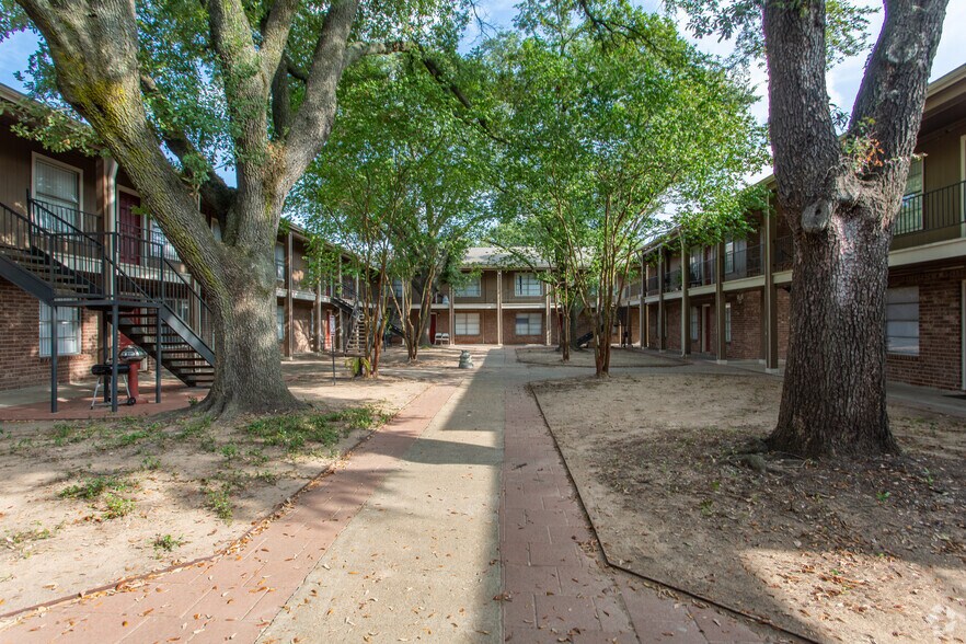 More Photos Of 3940 S Shaver St, Houston Apartments For Sale