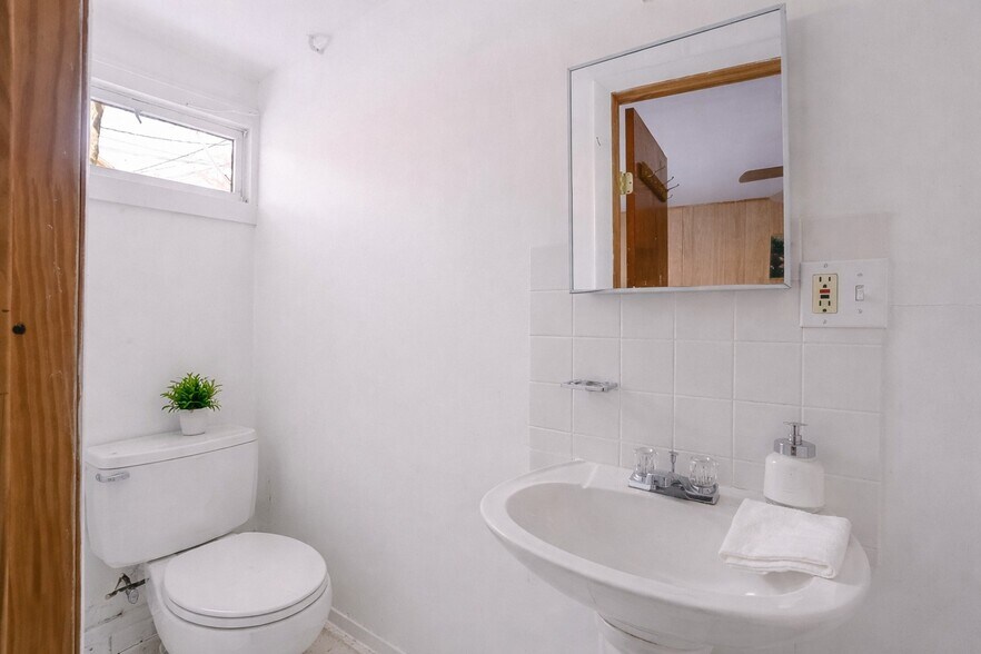 More Photos Of 9 Solway Rd, Saugerties Specialty For Sale