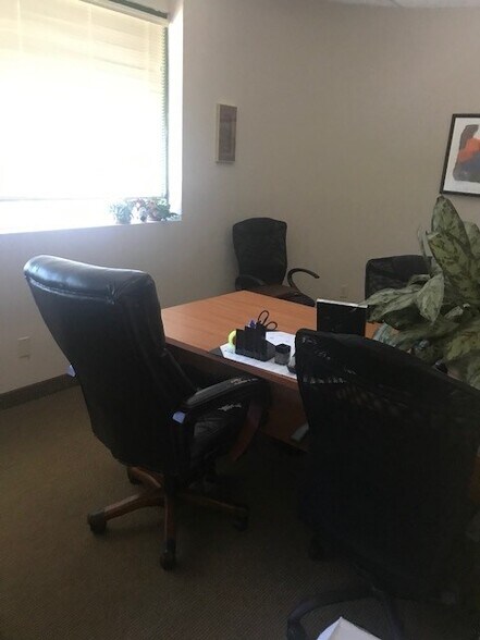 More Photos Of 3701 S Osprey Ave, Sarasota Office For Lease
