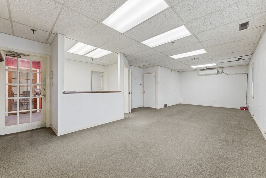 More Photos Of 45-65 Southwick Rd, Westfield General Retail For Lease