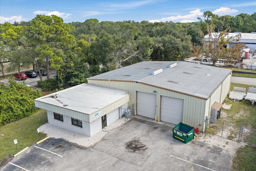 More Photos Of 2331 Whitfield Industrial Way, Sarasota Warehouse For Sale