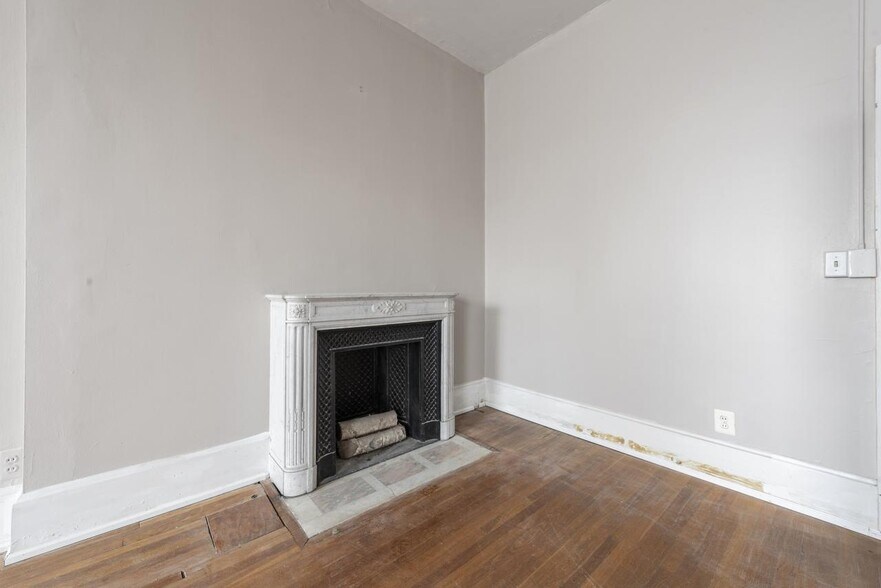 More Photos Of 8469 E Jefferson Ave, Detroit Office Residential For Sale