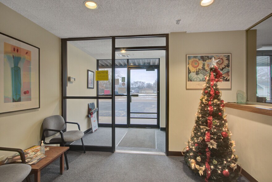 More Photos Of 2925 Welsby Ave, Stevens Point Warehouse For Lease