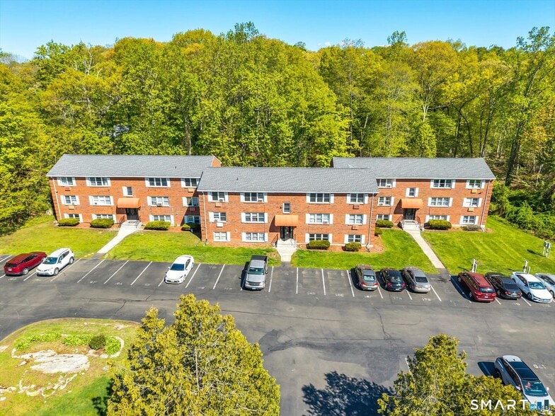 Primary Photo Of 40 Briarwood Ln, Branford Apartments For Sale