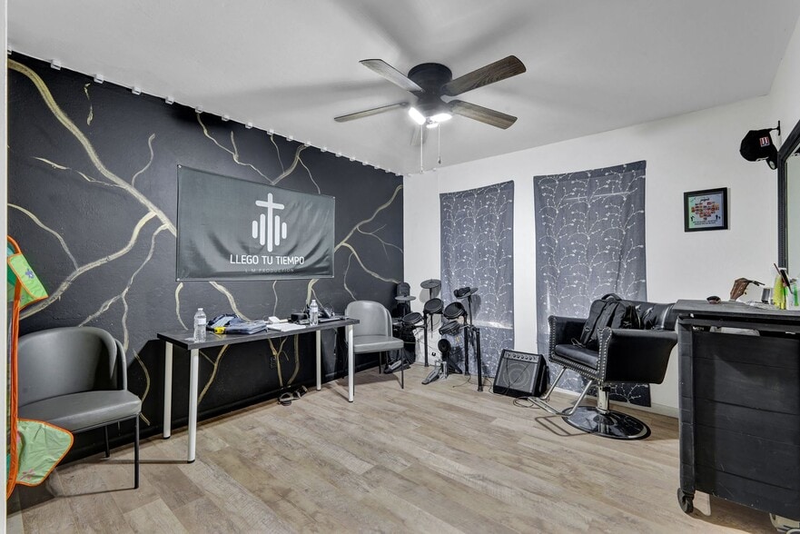 More Photos Of 225 Cape Coral Pky E, Cape Coral Apartments For Sale