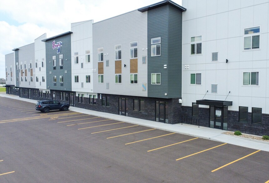 More Photos Of 5025 S Bahnson Ave, Sioux Falls Apartments For Lease