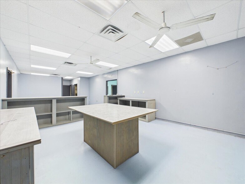 More Photos Of 607 Palm Ave, Palatka Flex For Sale