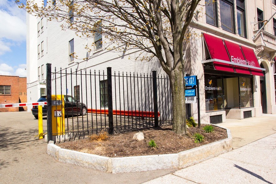 More Photos Of 374 Delaware Ave, Buffalo Office For Sale