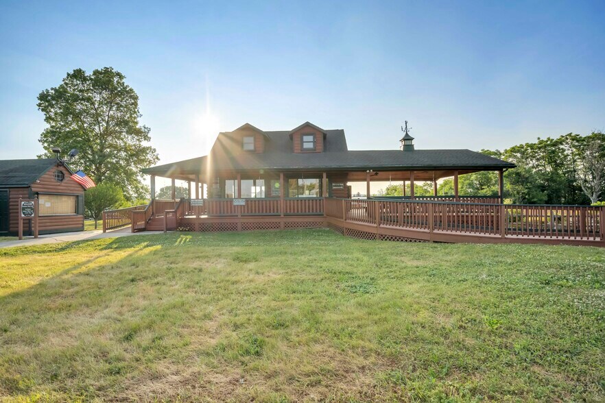 More Photos Of 3521 Sullivan Trl, Easton General Retail For Sale