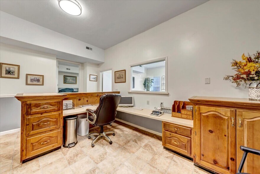 More Photos Of 106 W Laurel St, Scottsboro Office Residential For Sale