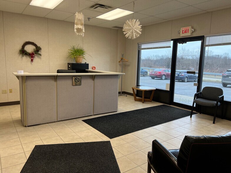 More Photos Of 1036-1062 Corporate Ln, Export Storefront Retail Office For Lease