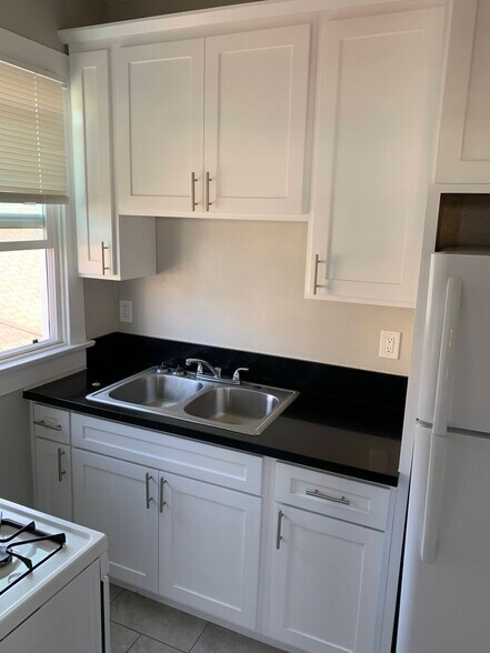 More Photos Of 322 Daisy Ave, Long Beach Apartments For Sale