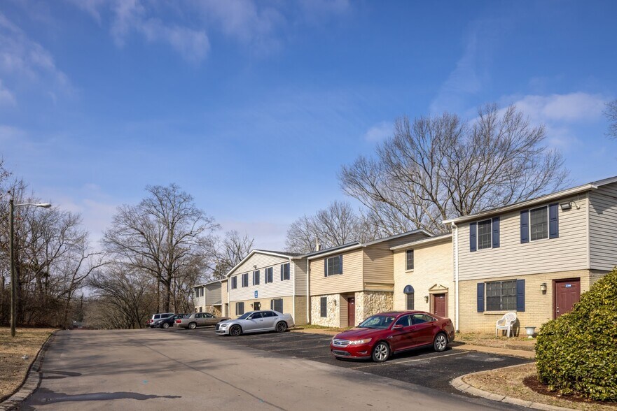 More Photos Of 110 Archwood Pl, Madison Apartments For Sale