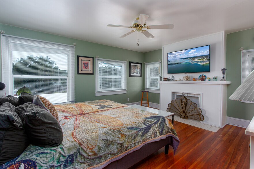 More Photos Of 803 S Fort Harrison Ave, Clearwater Office Residential For Sale