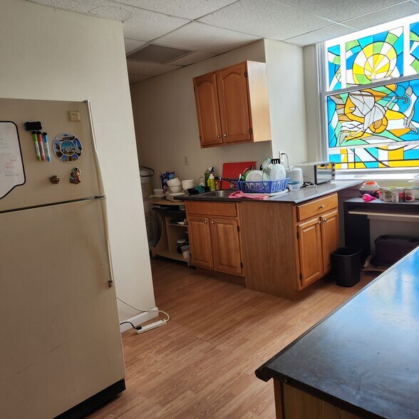 More Photos Of 7055 Terminal Sq, Upper Darby Township Medical For Sale