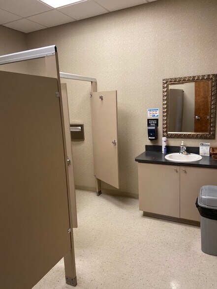 More Photos Of 12363 Hampton Park Blvd, Tampa Office For Lease