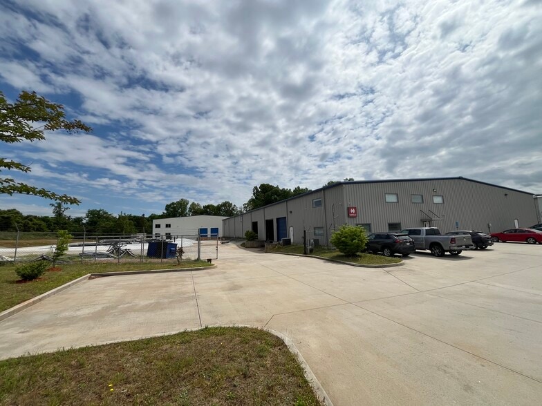 Primary Photo Of 111 Preamble Ct, Anderson Warehouse For Lease