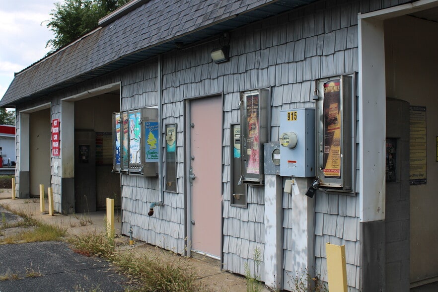 More Photos Of 915 Michigan Ave E, Battle Creek Carwash For Sale