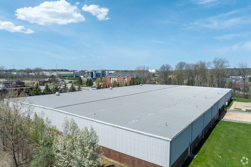 More Photos Of 30700 Aurora Rd, Solon Warehouse For Lease