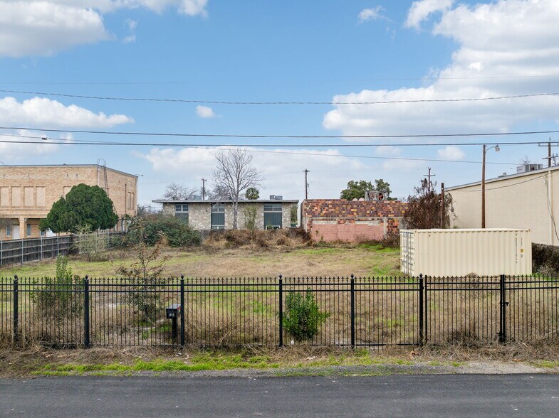 More Photos Of 815 Quitman St, San Antonio Land For Sale