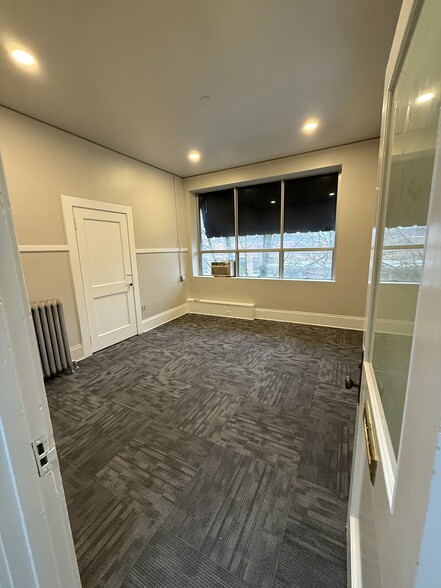 More Photos Of 8523-8527 N Lombard St, Portland Storefront Retail Office For Sale