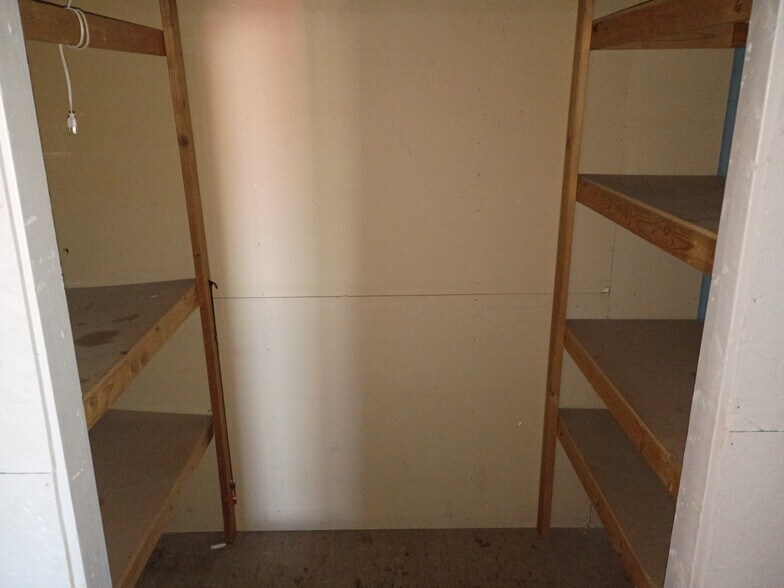More Photos Of 5740 Logan St, Denver Warehouse For Lease
