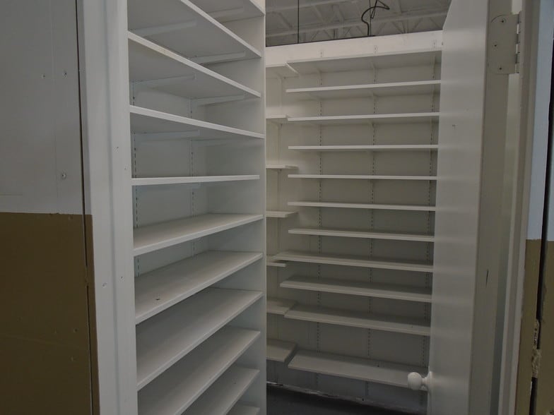 More Photos Of 202 E Palmdale Blvd, Palmdale Auto Repair For Lease