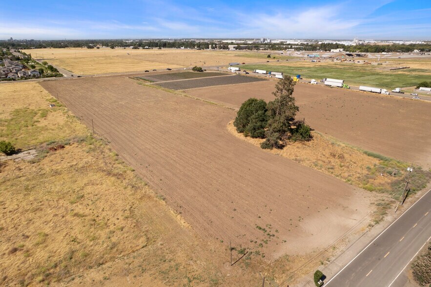 More Photos Of 621 Yettner Rd, French Camp Land For Sale