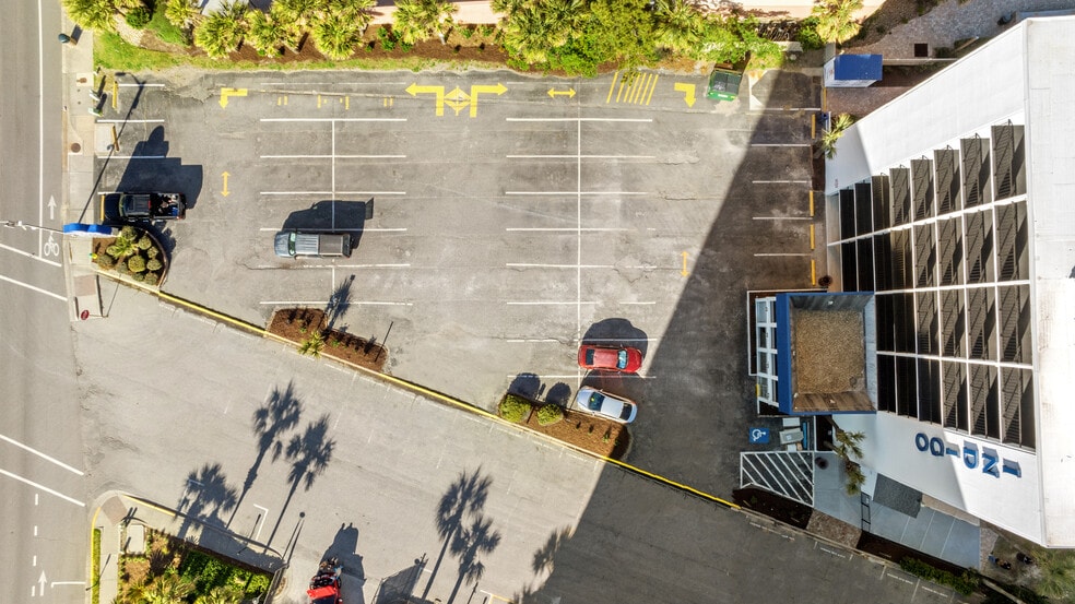 More Photos Of 2209 S Ocean Blvd, Myrtle Beach Hotel For Sale