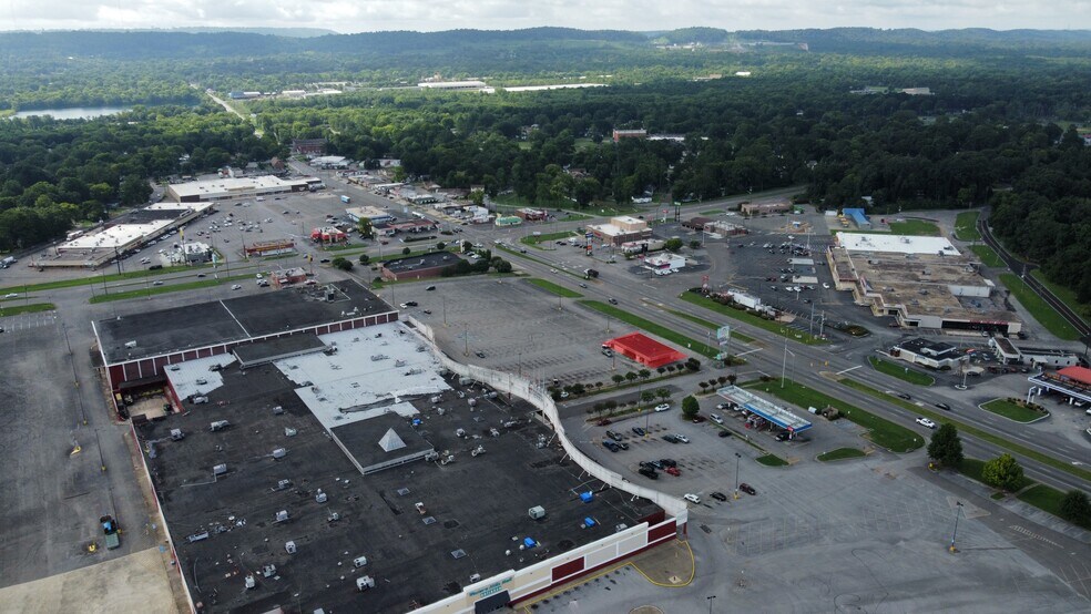 More Photos Of 7201 Aaron Aronov Dr, Fairfield Bank For Lease