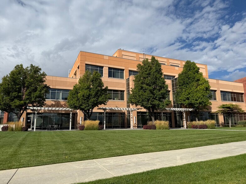 More Photos Of 2479 S Lake Park Blvd, West Valley City Office For Sale