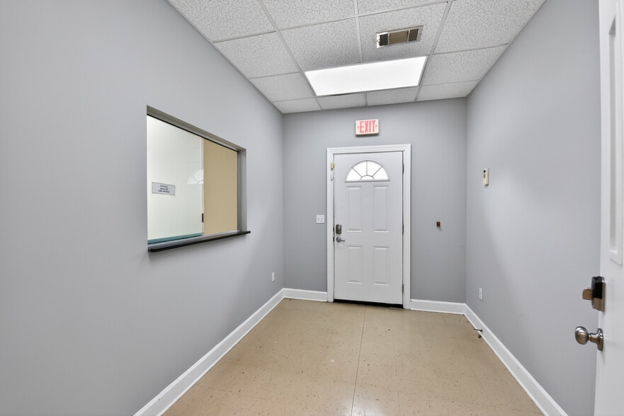More Photos Of 6950 Hargrove Rd E, Tuscaloosa Office For Lease