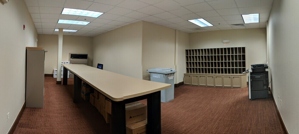 More Photos Of 18750 Interstate 45, Spring Unknown For Lease