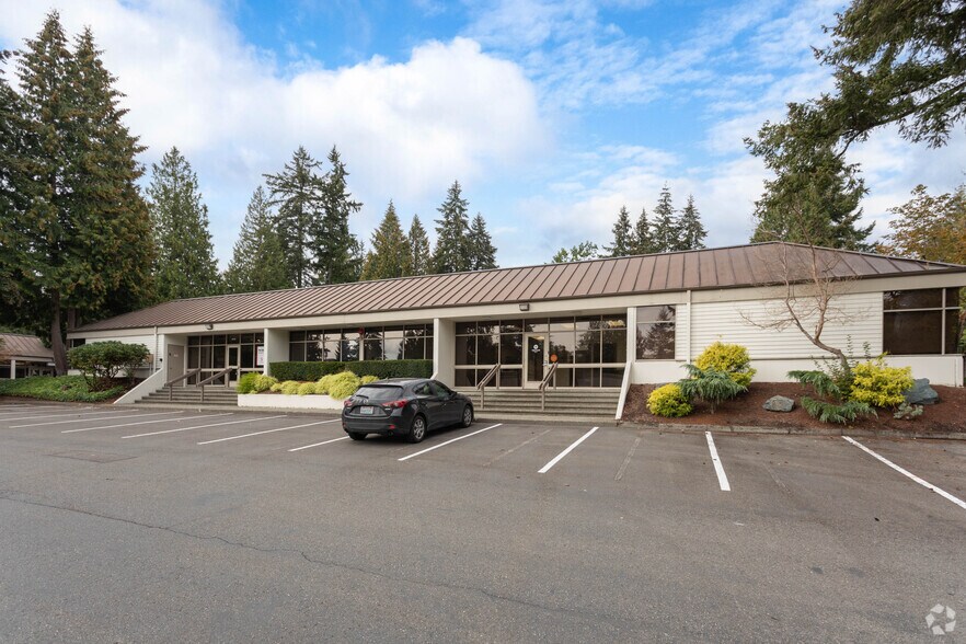 More Photos Of 4002-4014 148th Ave NE, Redmond Unknown For Lease