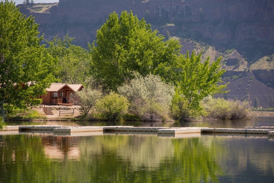 More Photos Of 57662 N Hwy 155 N, Electric City Hotel For Sale