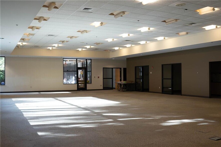 More Photos Of 10 Buck Island Rd, Bluffton Office For Lease