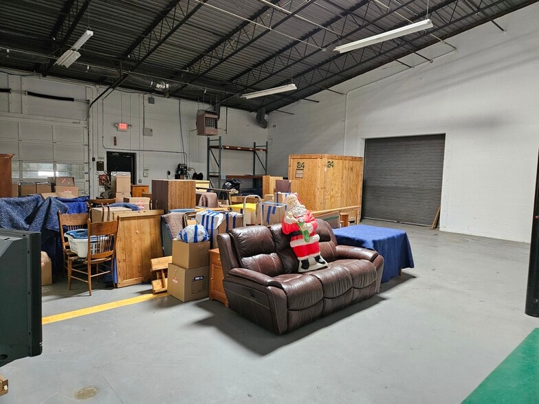 More Photos Of 5056 Angola Rd, Toledo Manufacturing For Lease