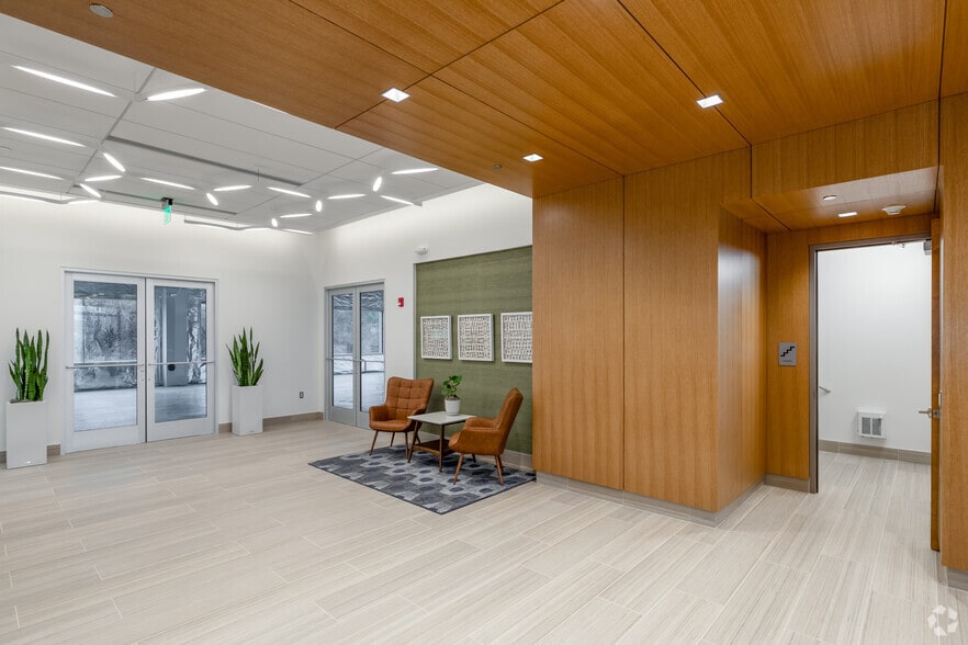 More Photos Of 7100 Guilford Dr, Frederick Office For Lease