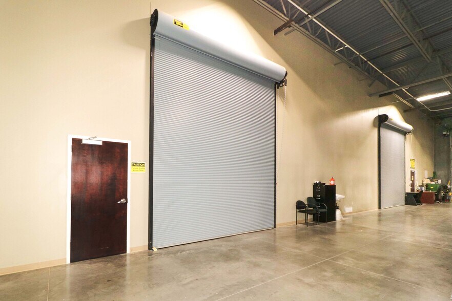 More Photos Of 160 Cedar Pointe Dr, Mooresville Flex For Sale