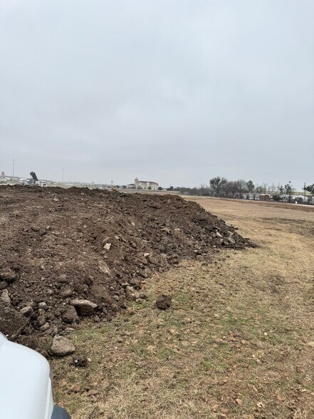 More Photos Of 2235 N Interstate 35, Gainesville Land For Sale