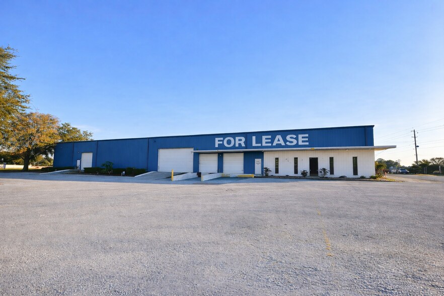 More Photos Of 220 Recker Hwy, Auburndale Warehouse For Lease