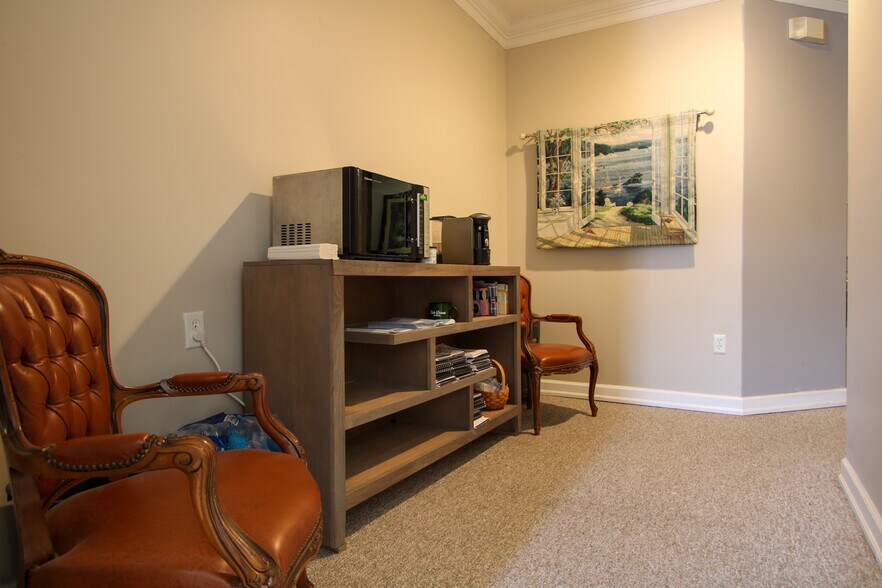 More Photos Of 989 Sebastian Blvd, Sebastian Medical For Sale