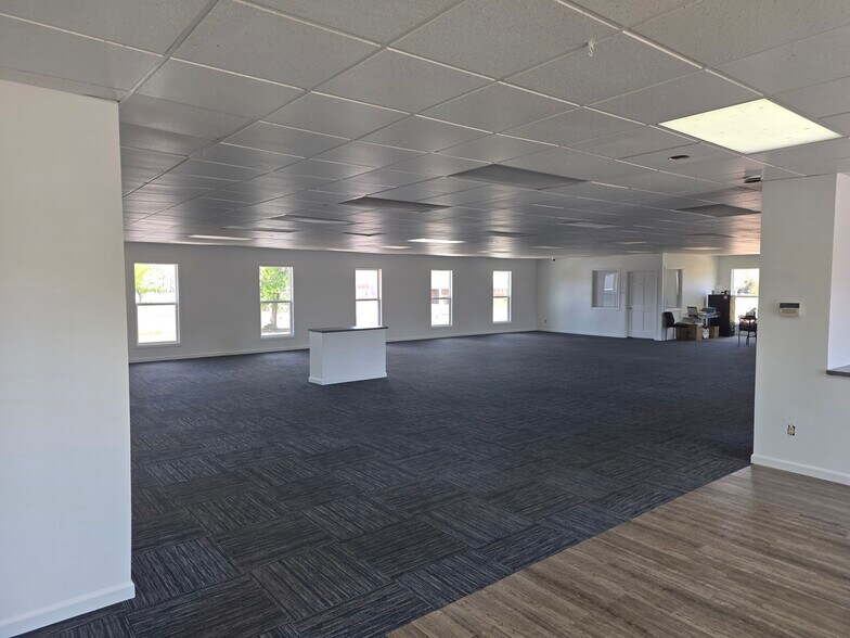 More Photos Of 3690 N Academy Blvd, Colorado Springs Office For Sale