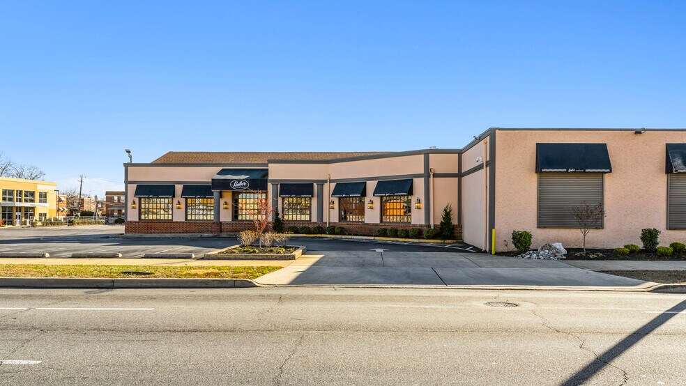 More Photos Of 8101-8111 Roosevelt Blvd, Philadelphia Restaurant For Sale