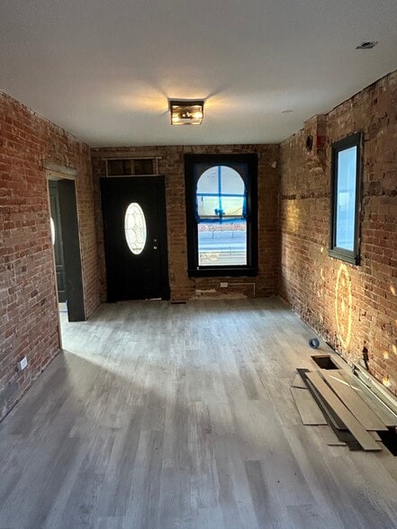 More Photos Of 2174 S Broadway, Denver Freestanding For Lease
