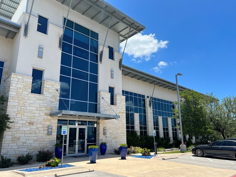 More Photos Of 7710 Rialto Blvd, Austin Medical For Lease