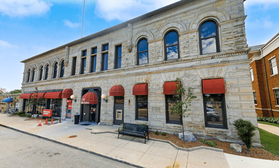 Primary Photo Of 131 E Franklin St, Elkhart Office For Lease