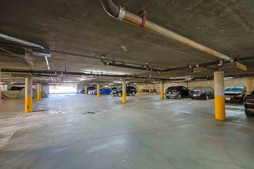 More Photos Of 8350 Gardendale St, Paramount Apartments For Sale